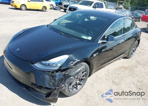 2018 Tesla Model 3 Long Range/Mid Range из США, поврежденный, VIN 5YJ3E1EA8JF152214